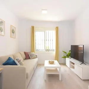 apartamento-recin-reformado-en-el-centro-de-nerja.hotelsinnerja.org/